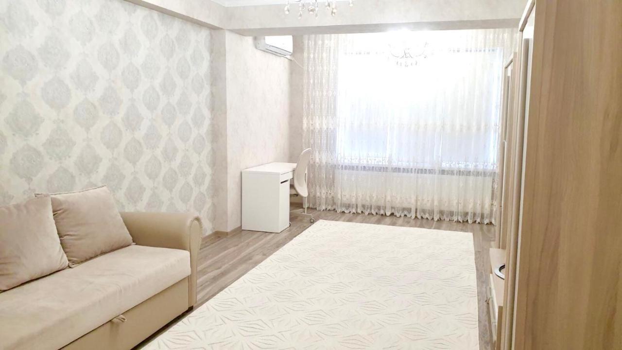 Center Apartment On Albisoara Street Chisinau Ngoại thất bức ảnh