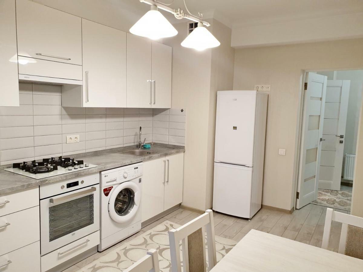 Center Apartment On Albisoara Street Chisinau Ngoại thất bức ảnh