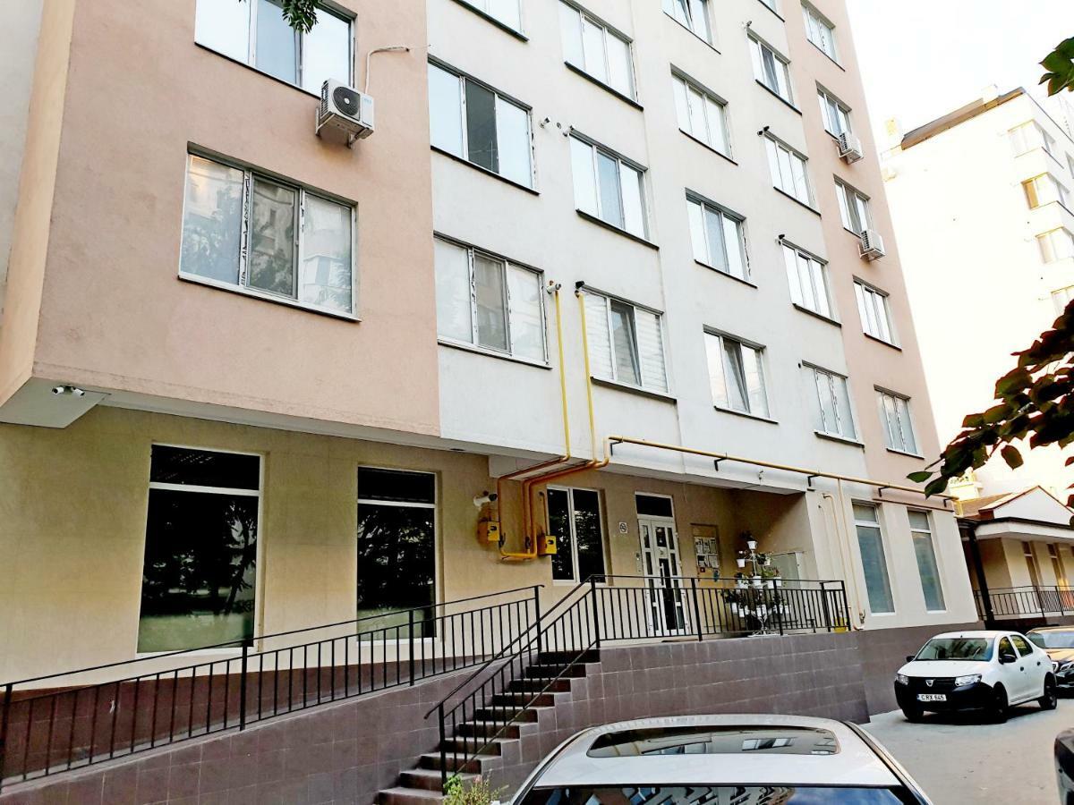Center Apartment On Albisoara Street Chisinau Ngoại thất bức ảnh